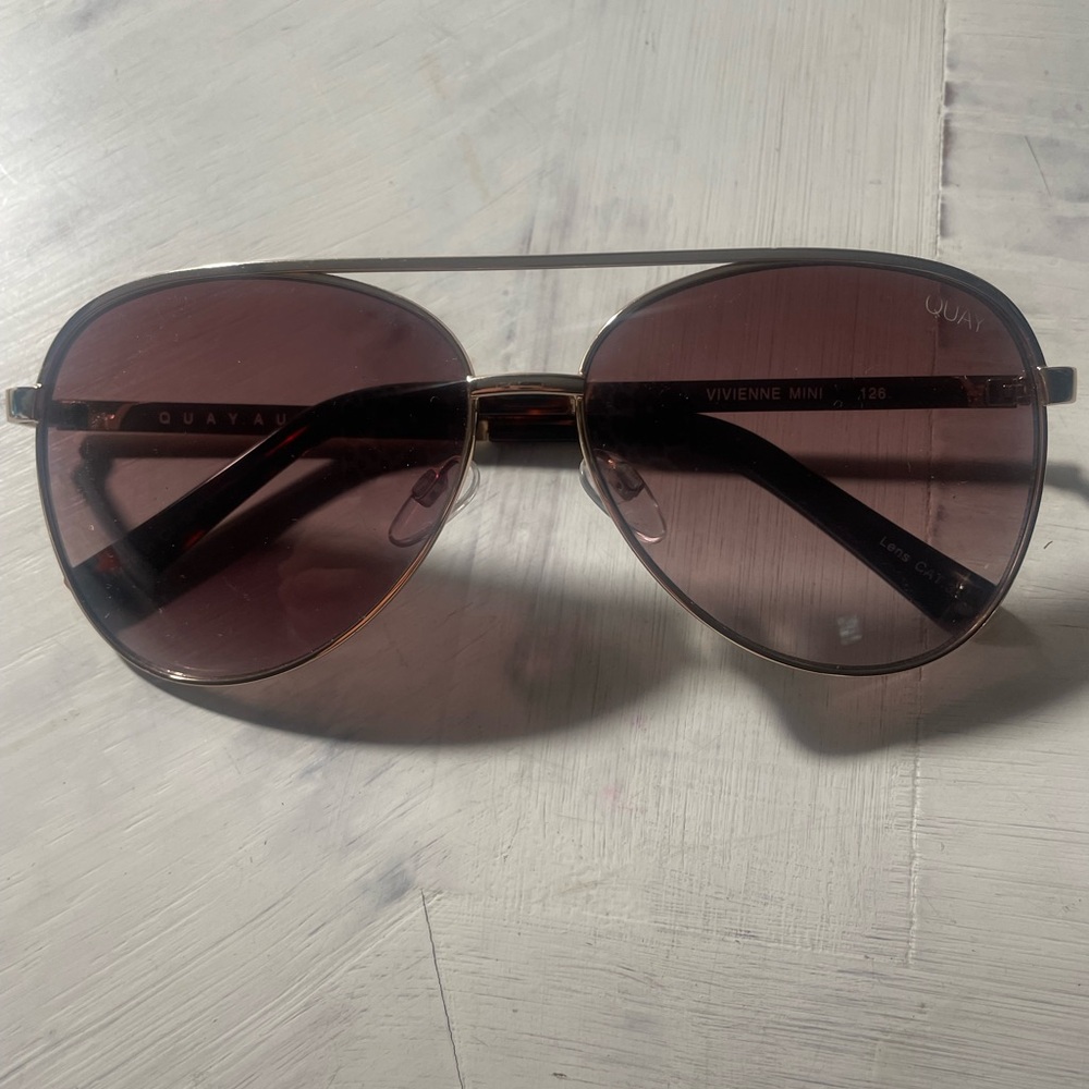 Quay sunwear